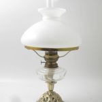 583 1712 PARAFFIN LAMP